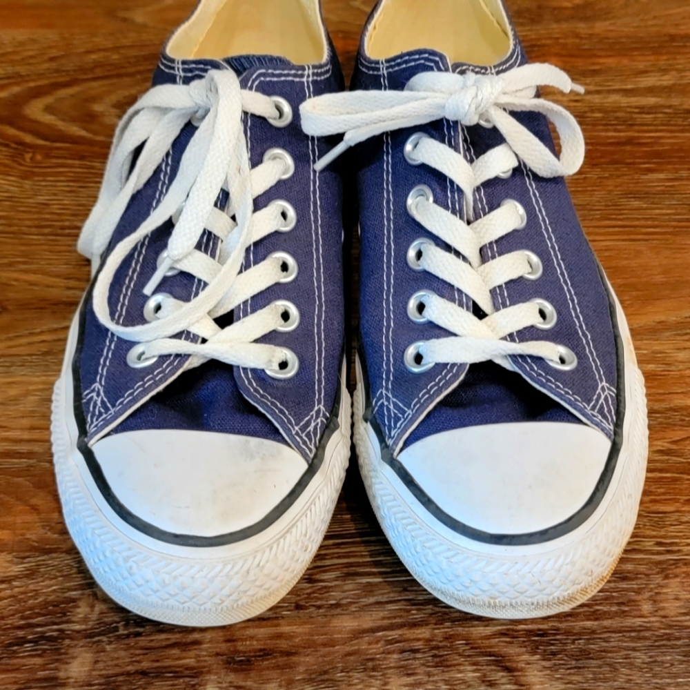 Converse Navy/White Chuck Taylor Low Top 7.5